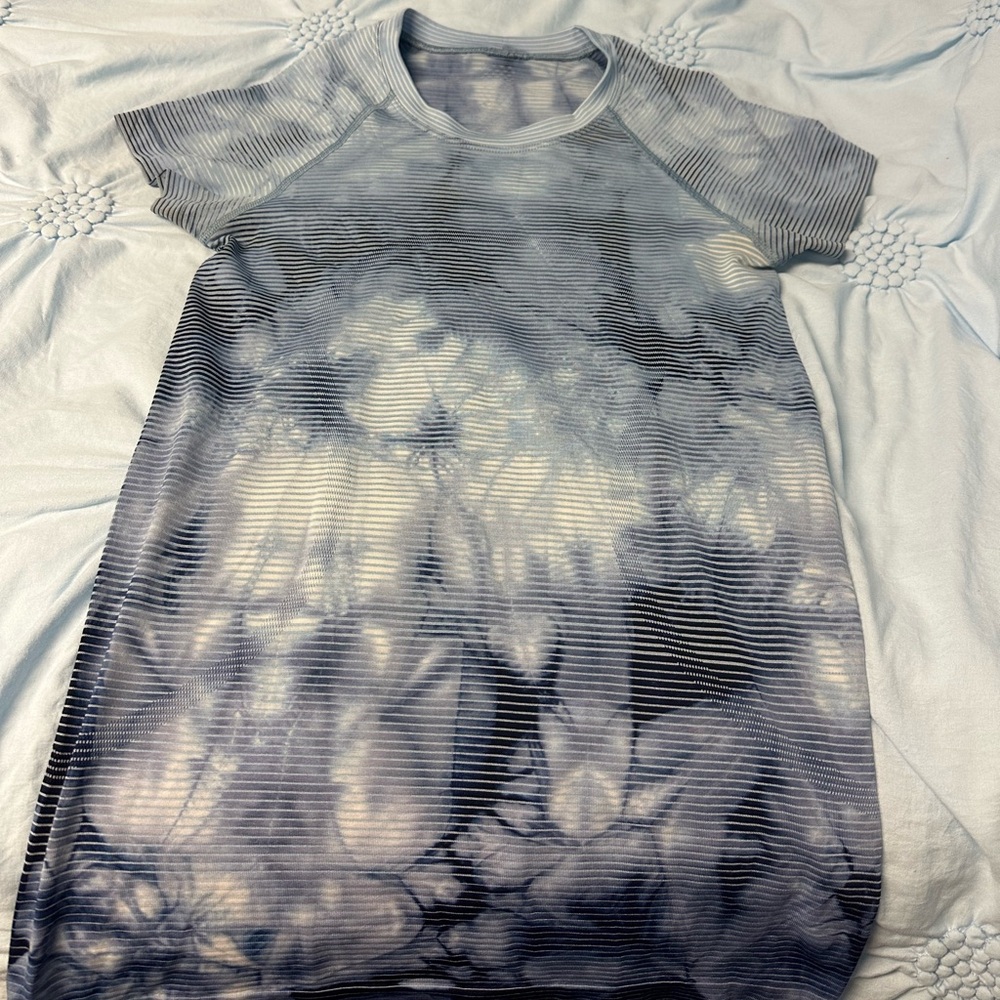 Lululemon short sleeve (swiftly tech)
